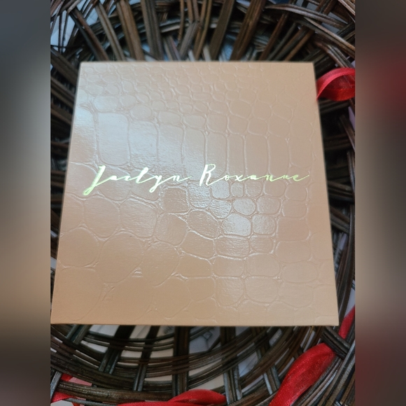 Jaclyn Roxanne earrings - Picture 2 of 2